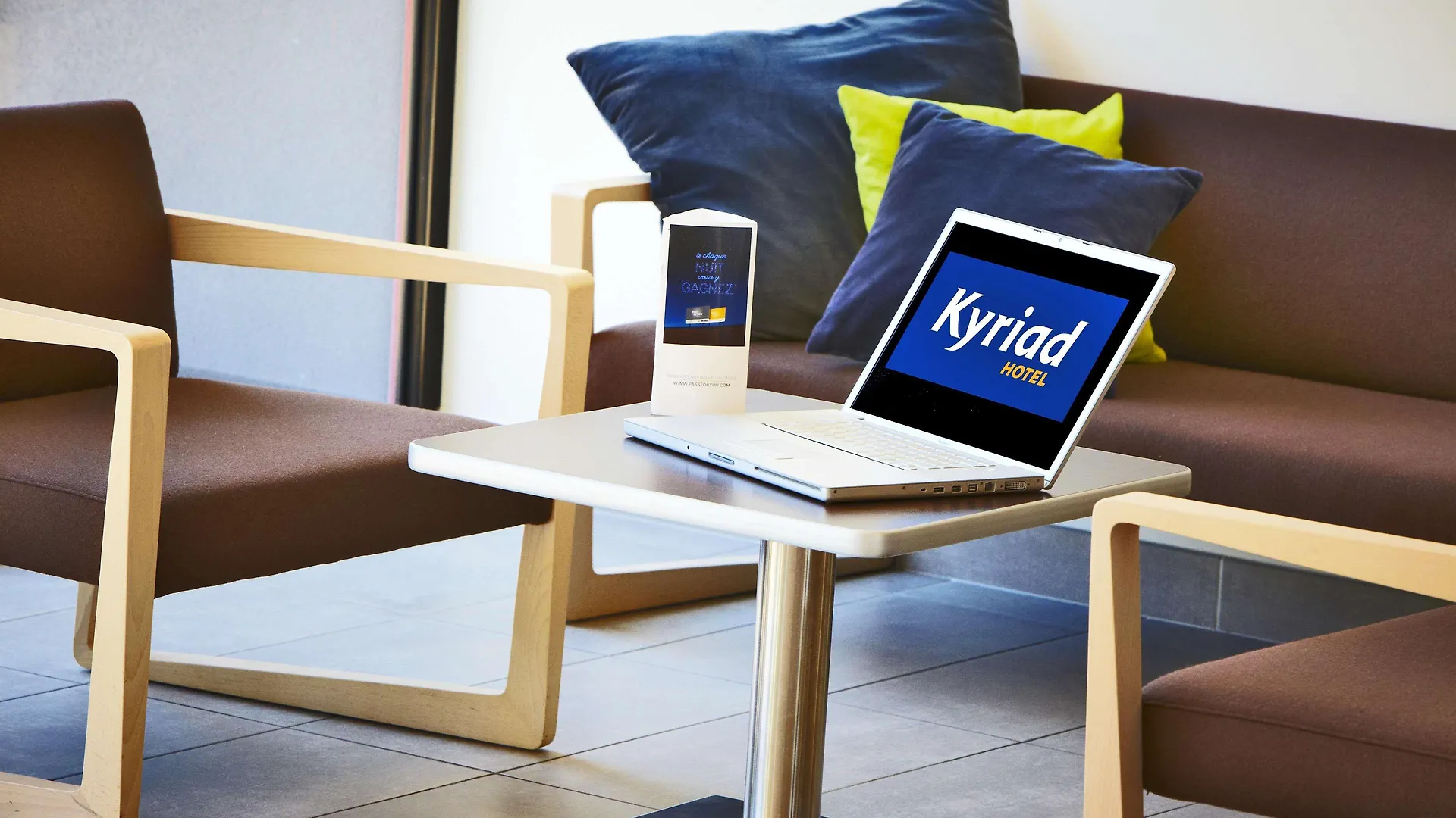 Holiday Inn Express - Marseille Airport, An Ihg Hotel Vitrolles   Vitrolles (Bouches-du-Rhone)