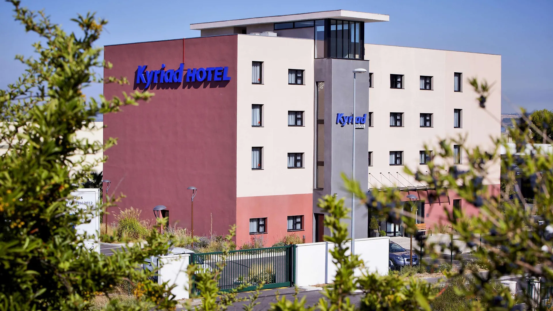 ***  Holiday Inn Express - Marseille Airport, An Ihg Hotel Vitrolles  Francia