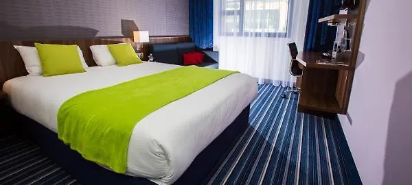 Holiday Inn Express - Marseille Airport, An Ihg Hotel Vitrolles  3*, Vitrolles (Bouches-du-Rhone)