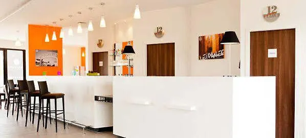 Holiday Inn Express - Marseille Airport, An Ihg Hotel Vitrolles  3*, Vitrolles (Bouches-du-Rhone) Francia