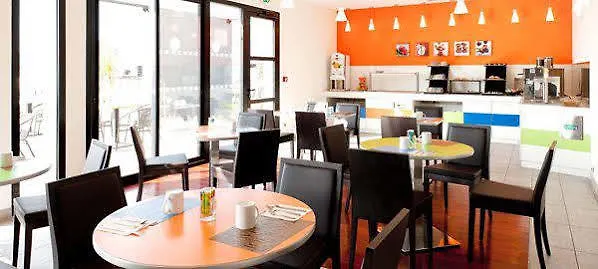 Holiday Inn Express - Marseille Airport, An Ihg Hotel Vitrolles   Vitrolles (Bouches-du-Rhone)