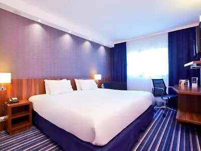 Holiday Inn Express - Marseille Airport, An Ihg Hotel Vitrolles